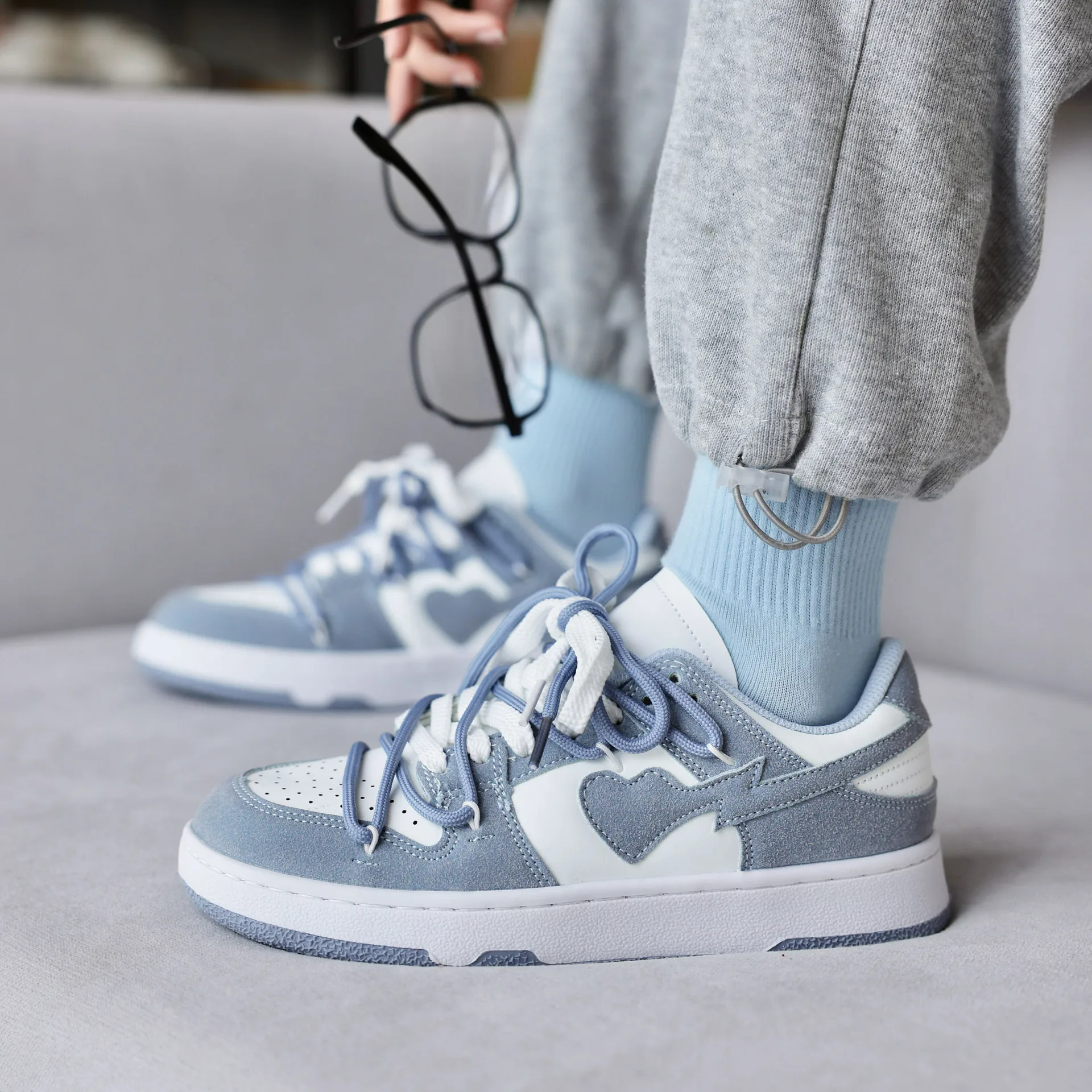 HEARTBEAT SHOES
